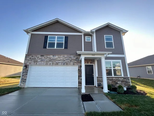 $2,295 | 748 Van Buren Street, Greenfield, IN 46140