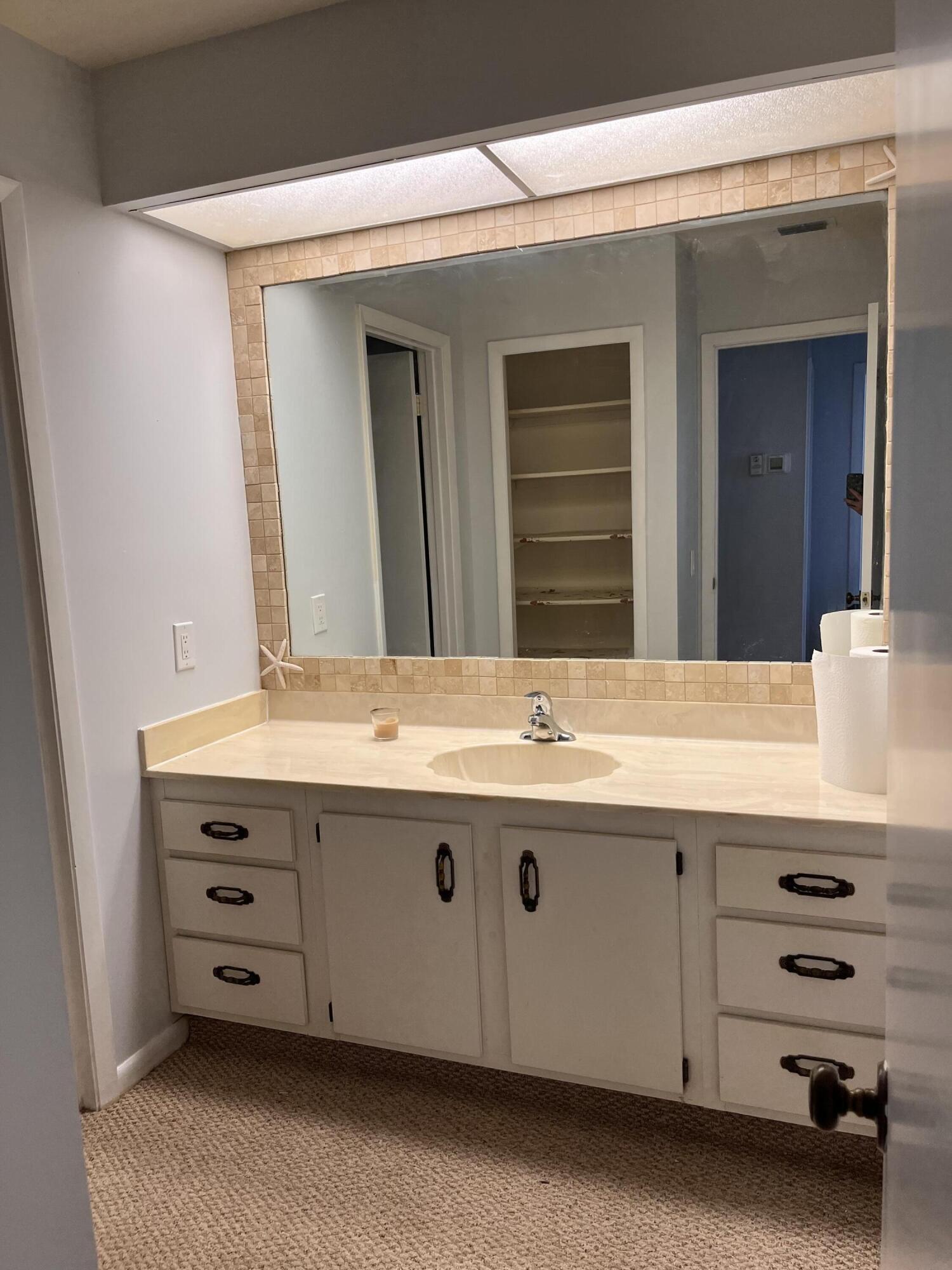 7281 Southeast Concord Place Hobe Sound, FL 33455 - Photo 11 of 21 bathroom2