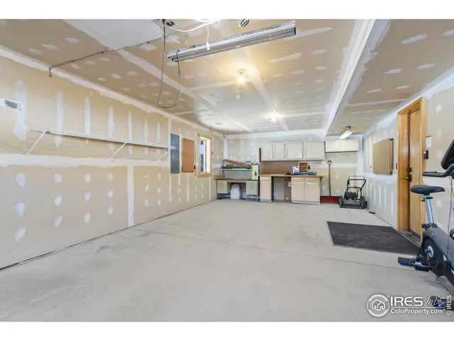 a picture of a bench in a window