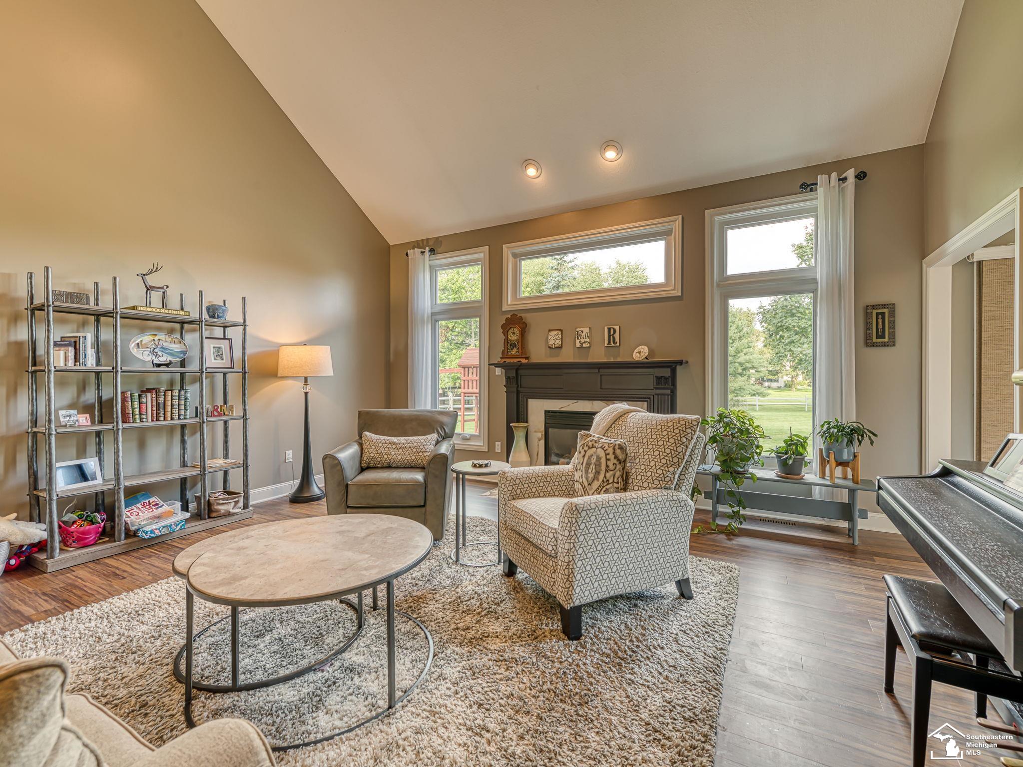 367 Golfview Way Monroe, MI 48162 - Photo 9 of 72 Gallery Image 9