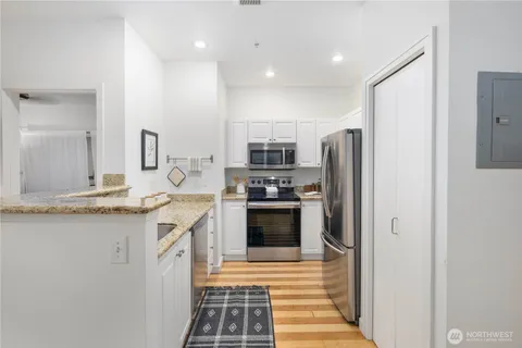 $475,000 | 2415 2nd Avenue, Unit 349, Seattle, WA 98121