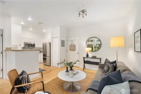 $475,000 | 2415 2nd Avenue, Unit 349, Seattle, WA 98121