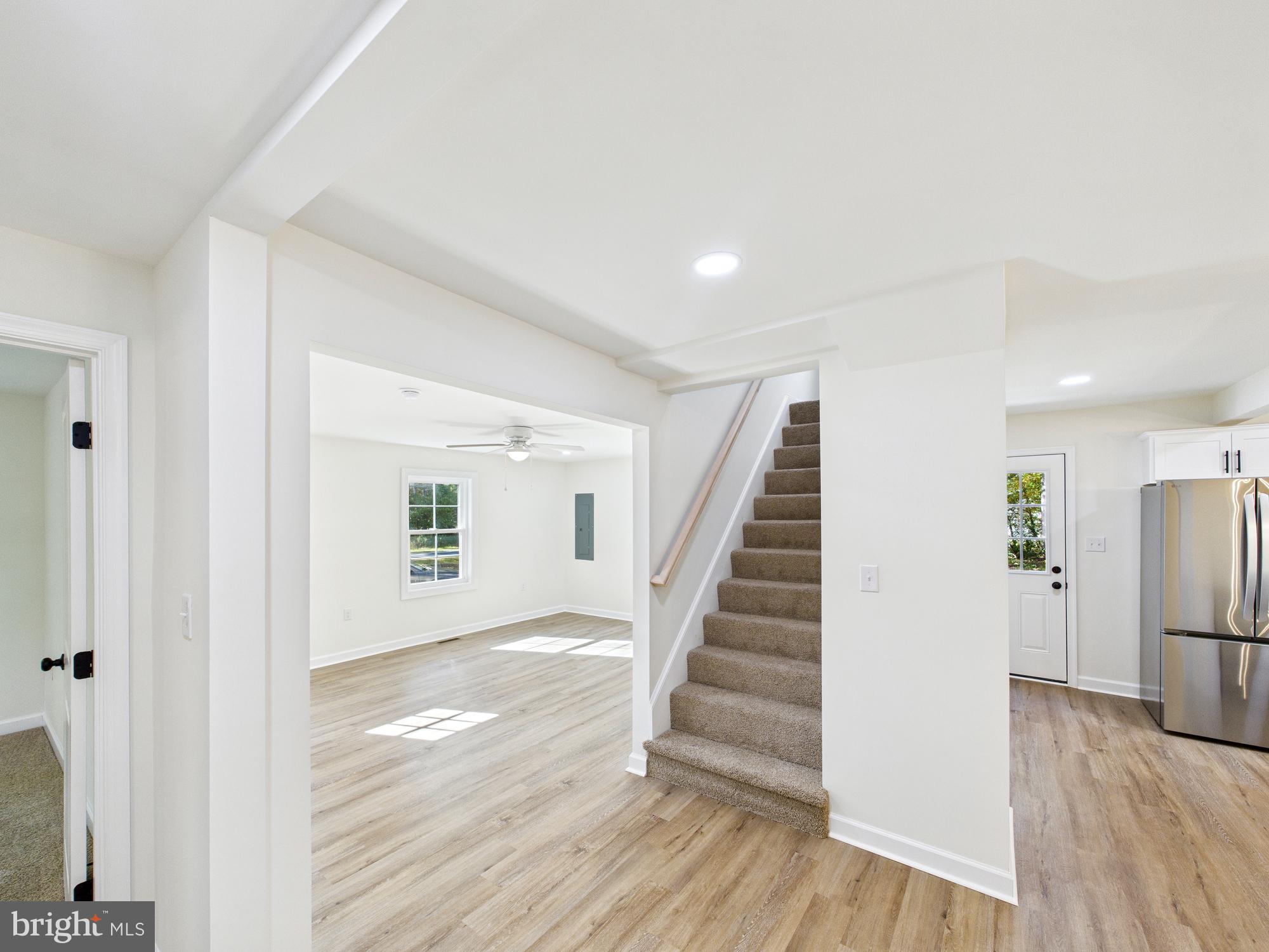 22202 Wetipquin Road Quantico, MD 21856 - Photo 16 of 42 a view of entryway with wooden floor