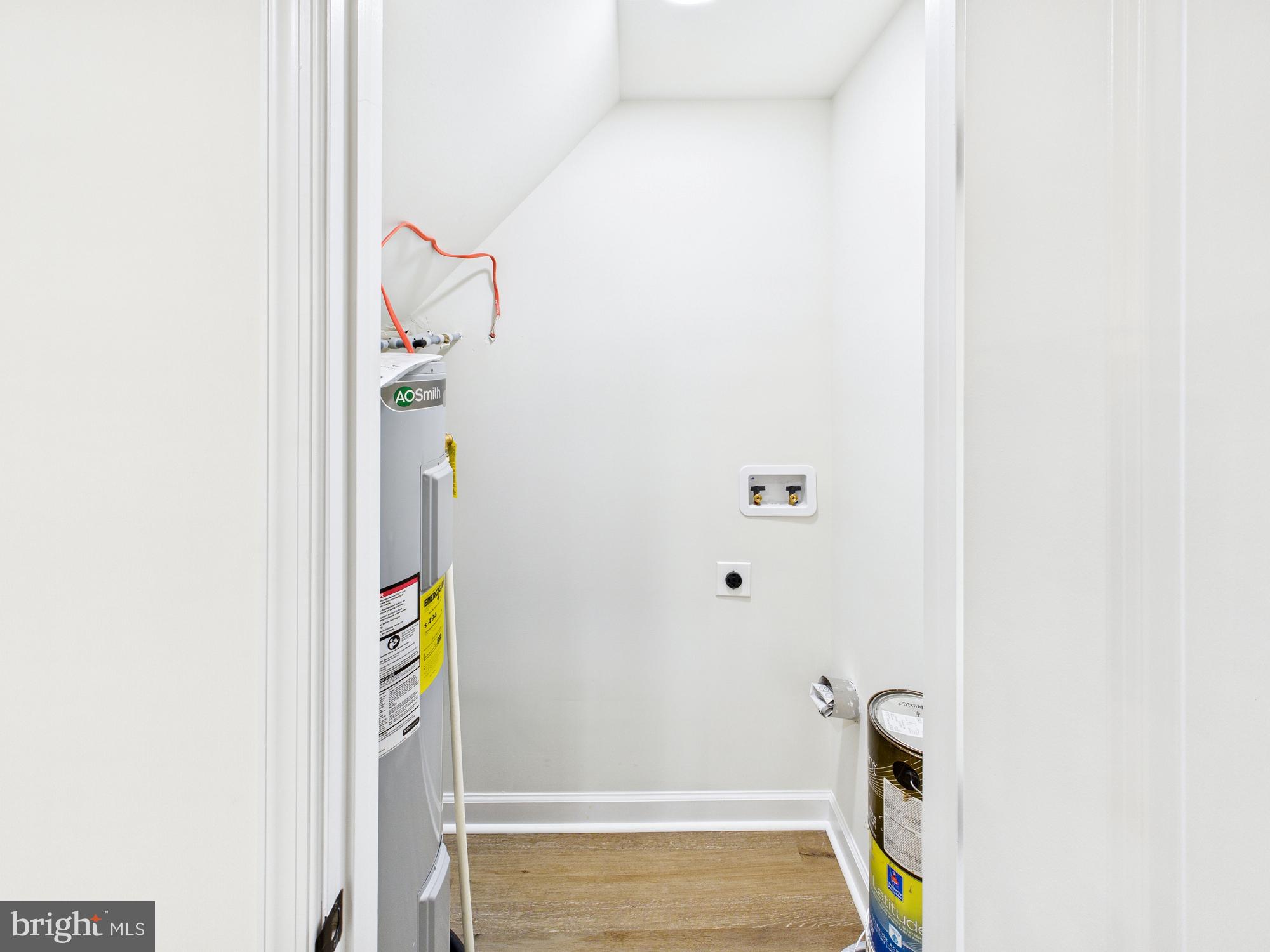 22202 Wetipquin Road Quantico, MD 21856 - Photo 38 of 42 a bathroom with a sink and a shower