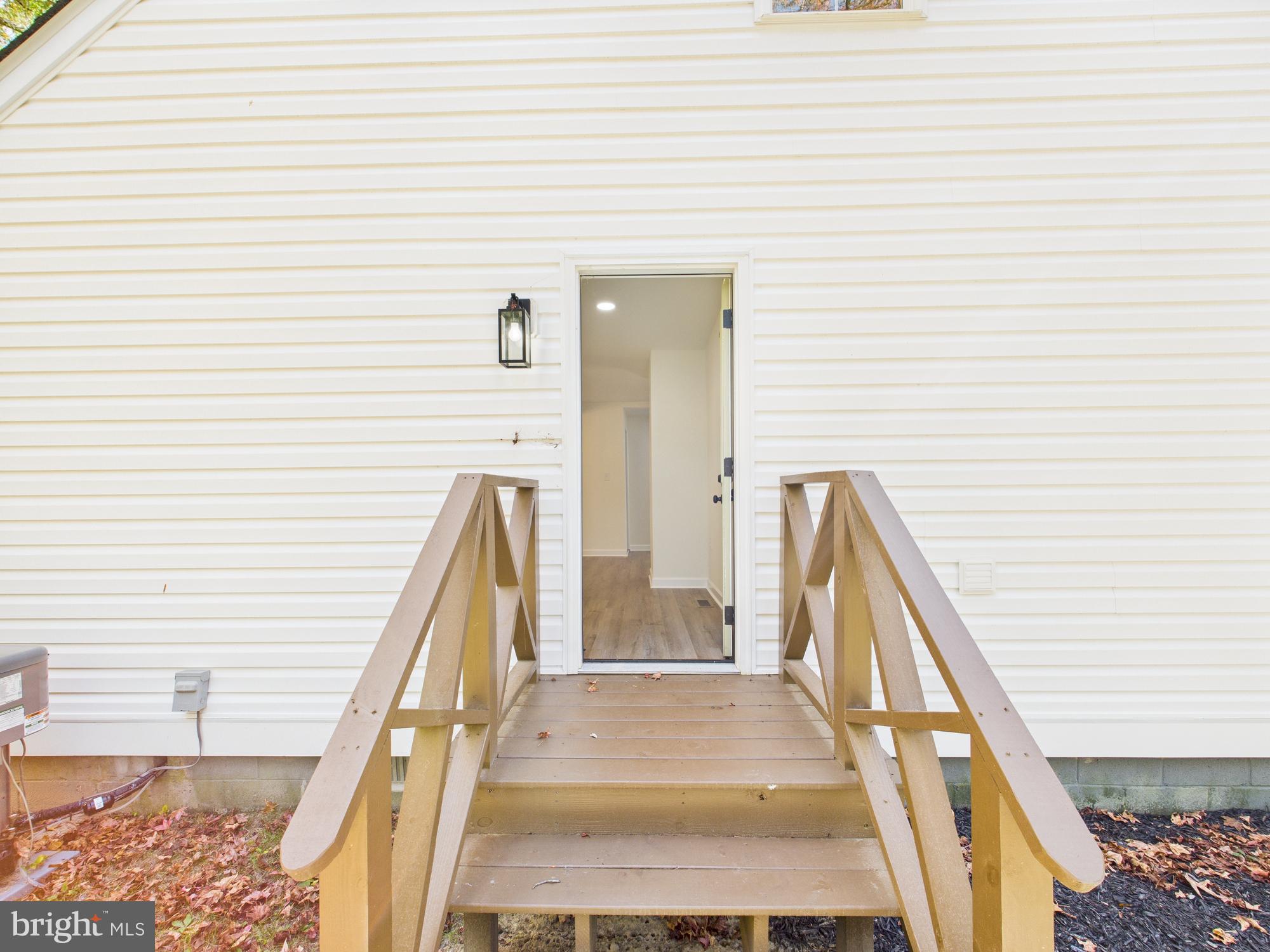 22202 Wetipquin Road Quantico, MD 21856 - Photo 40 of 42 a view of a staircase