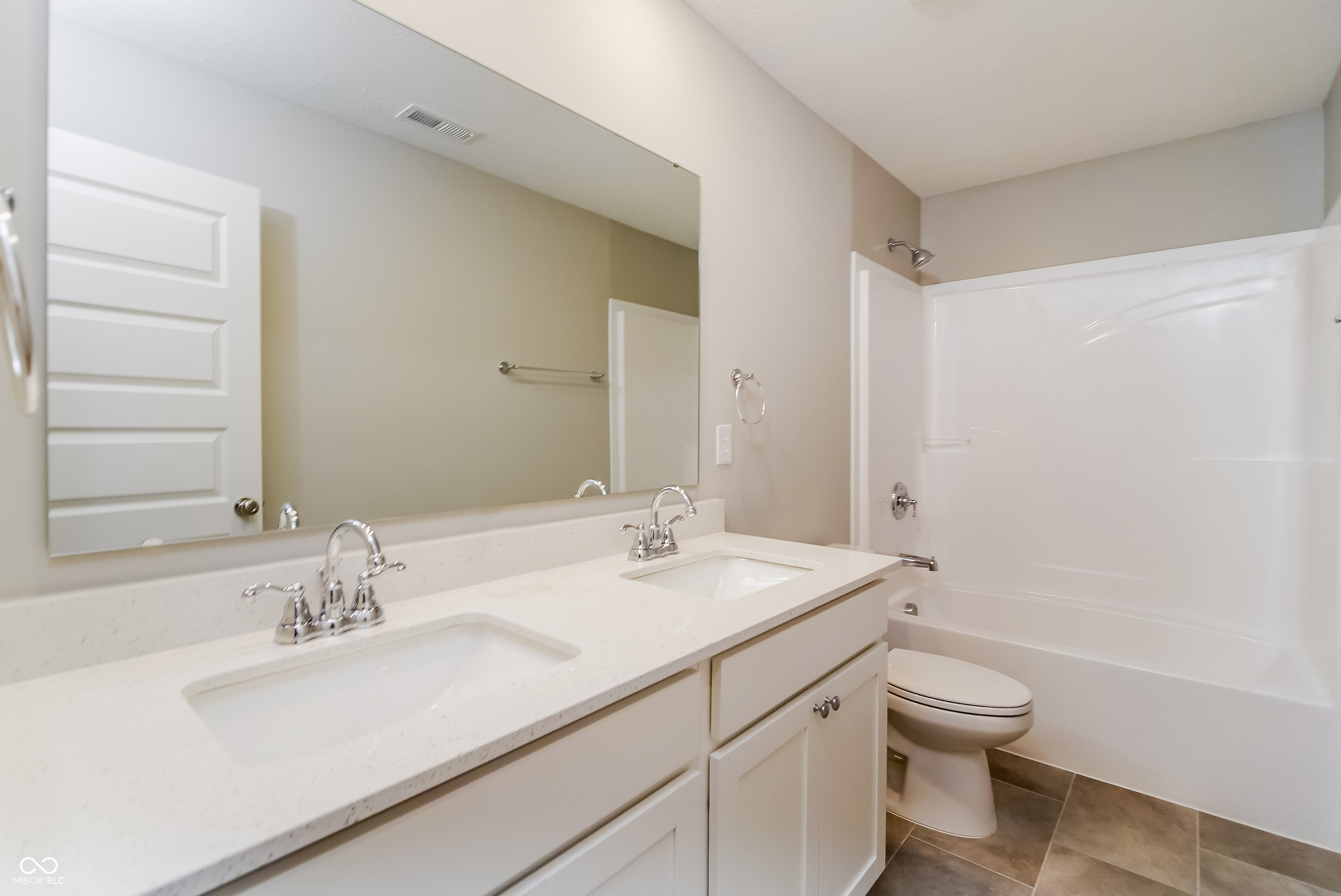 9237 Larson Drive Pendleton, IN 46064 - Photo 15 of 17