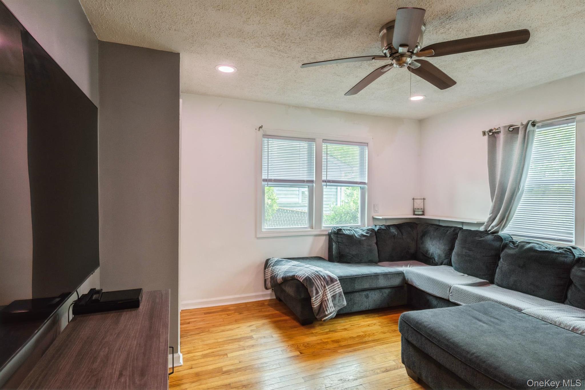 127 Hallock Landing Road Rocky Point, NY 11778 - Photo 5 of 17