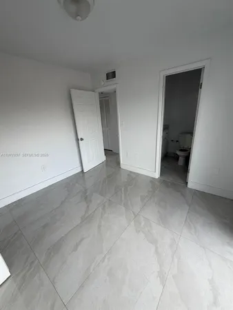 $2,490 | 3211 West Flagler Street, Unit 9, Miami, FL 33135