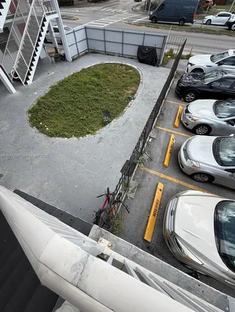 $2,490 | 3211 West Flagler Street, Unit 9, Miami, FL 33135