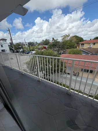 $2,490 | 3211 West Flagler Street, Unit 9, Miami, FL 33135