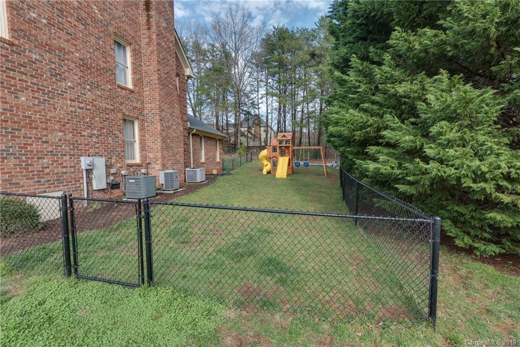137 Brightmore Circle Rutherfordton, NC 28139 - Photo 6 of 34