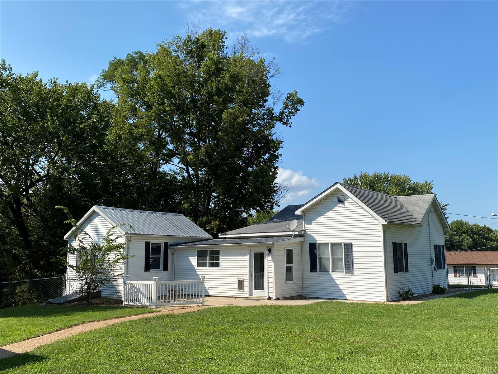 12 West Mill Street Ruma, IL 62278 - Photo 2 of 38