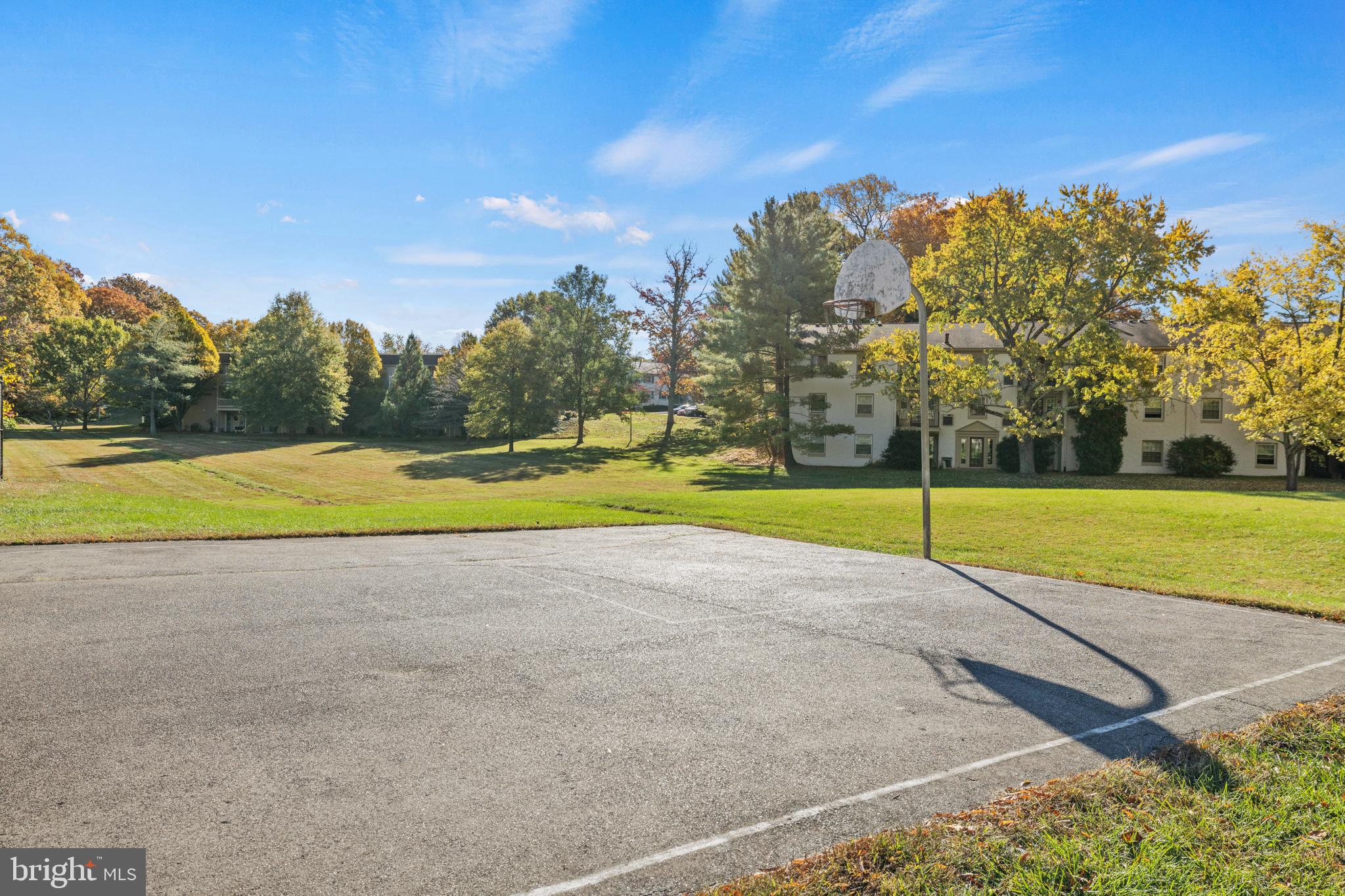 5821 E Royal Ridge Drive, Unit E Springfield, VA 22152 - Photo 32 of 35