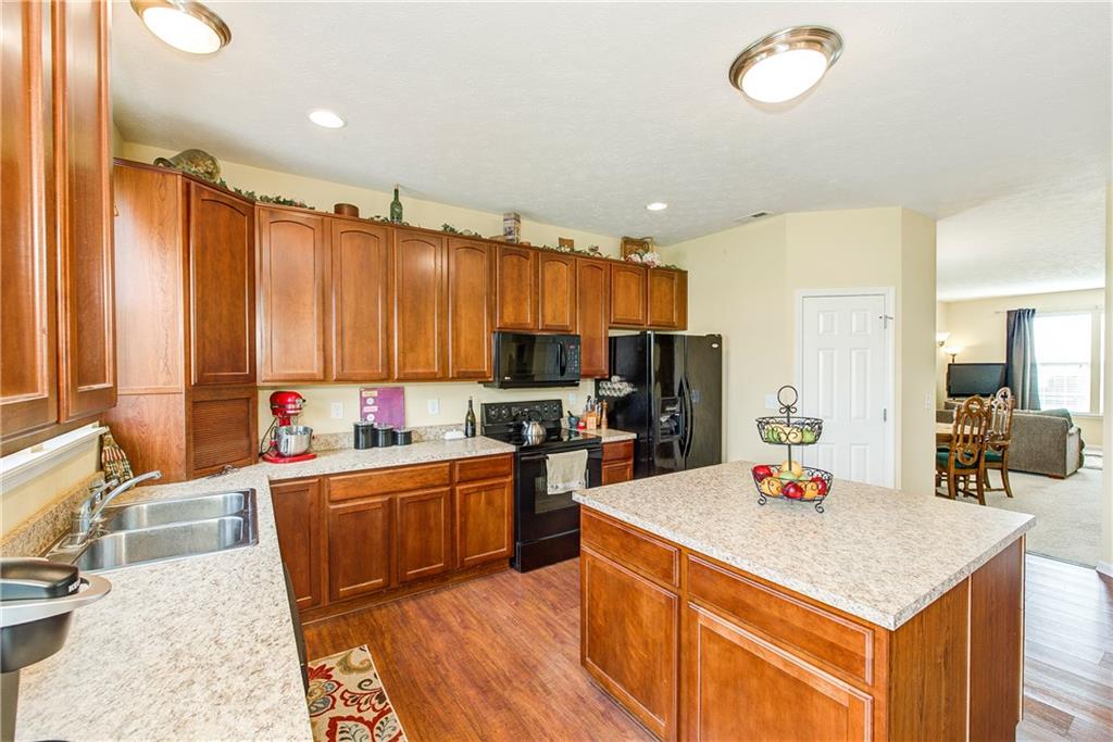 4433 Bow Ridge Lane Indianapolis, IN 46239 - Photo 10 of 43 Gallery Image 10
