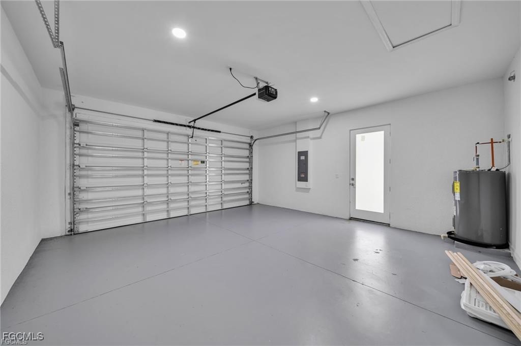 4308 15th Street Southwest Lehigh Acres, FL 33976 - Photo 24 of 27 a view of room and garage