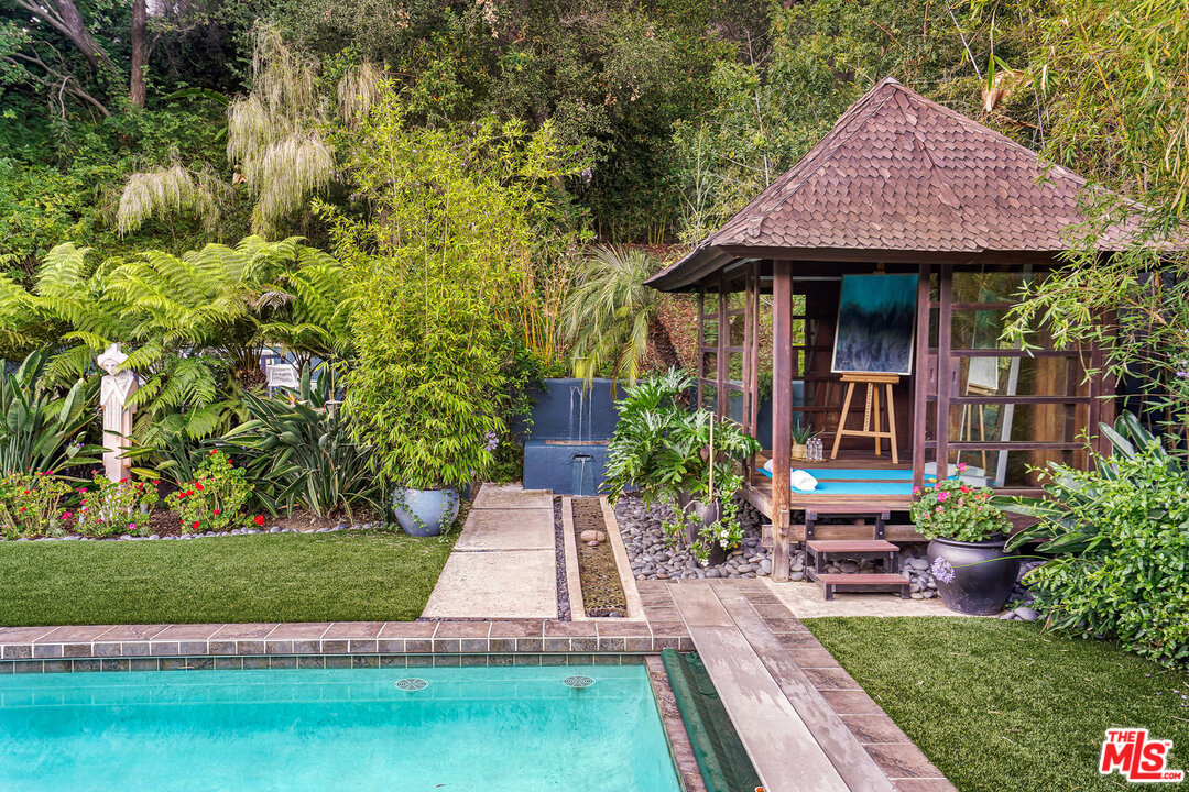 815 Leonard Road Los Angeles, CA 90049 - Photo 16 of 38