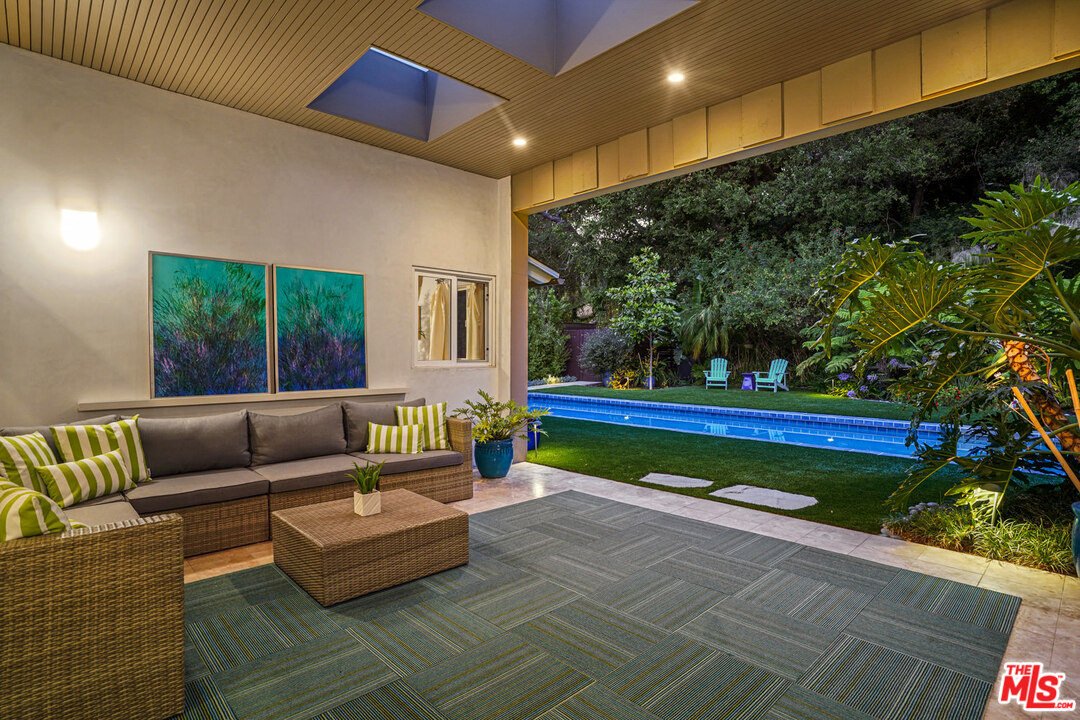 815 Leonard Road Los Angeles, CA 90049 - Photo 37 of 38