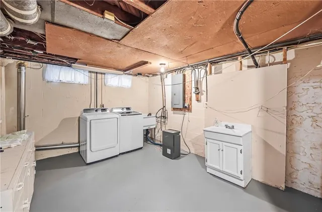 $220,000 | 359 Koehler Drive, Sharpsville, PA 16150