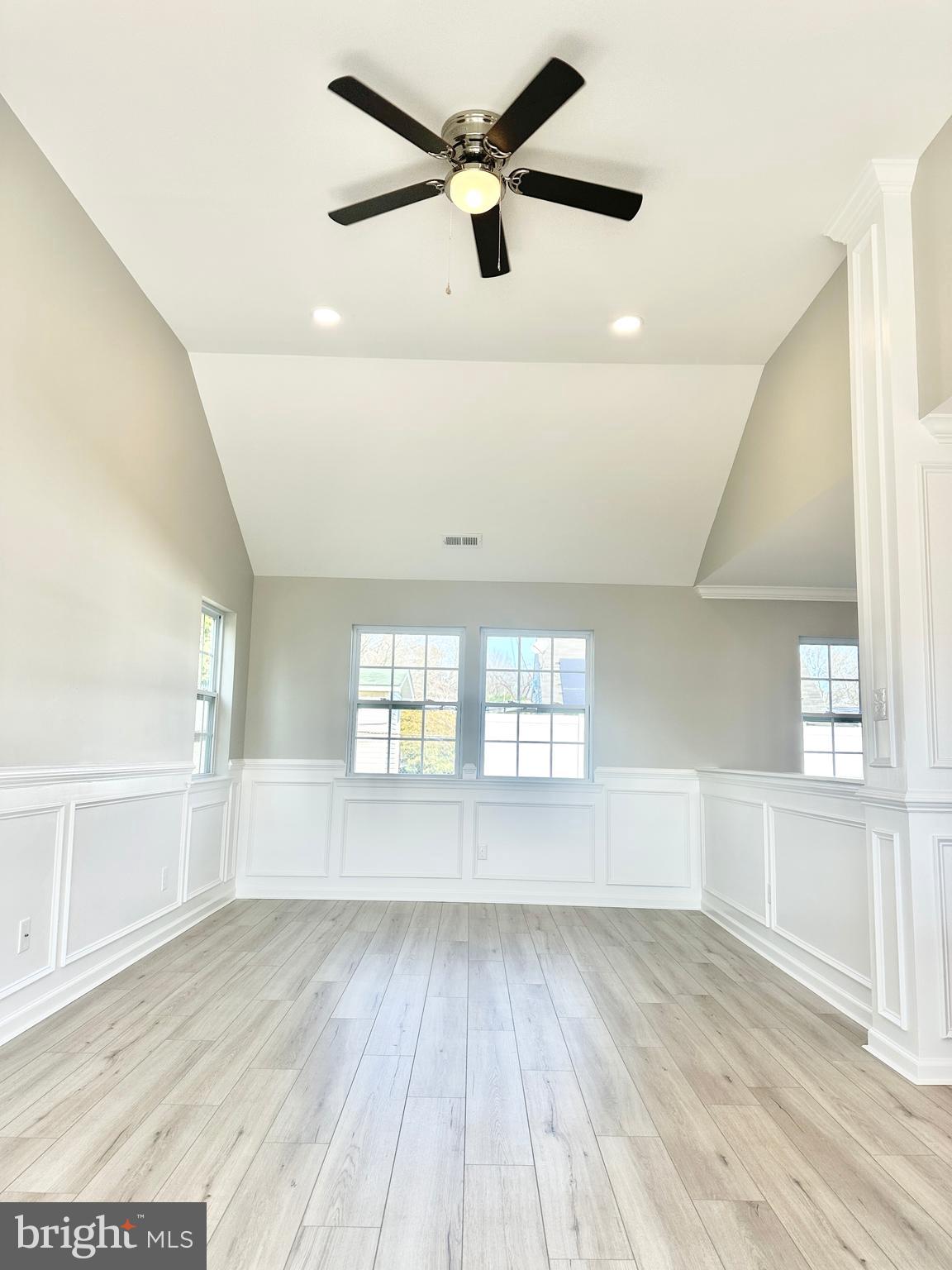 30 Ridge Lane Levittown, PA 19055 - Photo 23 of 51 Gallery Image 23