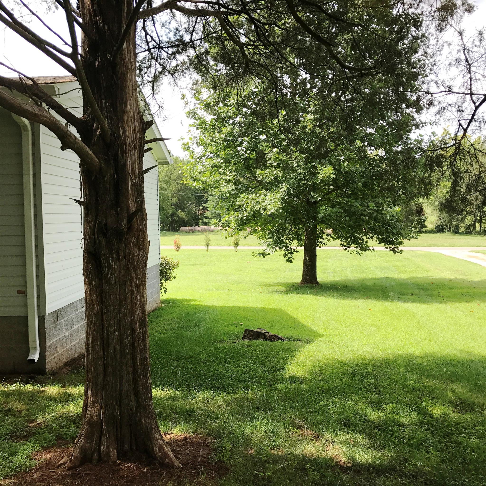 432 Parker Road Portland, TN 37148 - Photo 4 of 23 Gallery Image 4