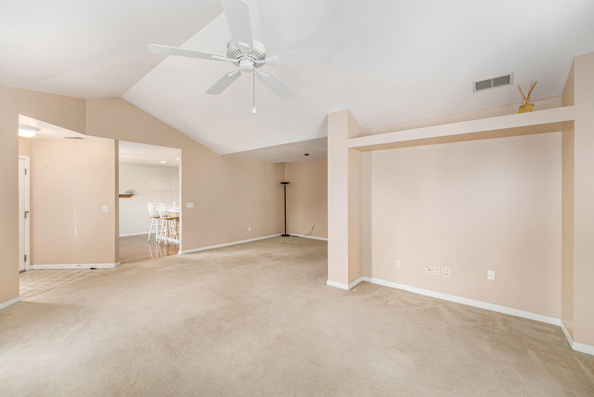 8335 Pointe Drive Crown Point, IN 46307 - Photo 3 of 19 2038x1361
