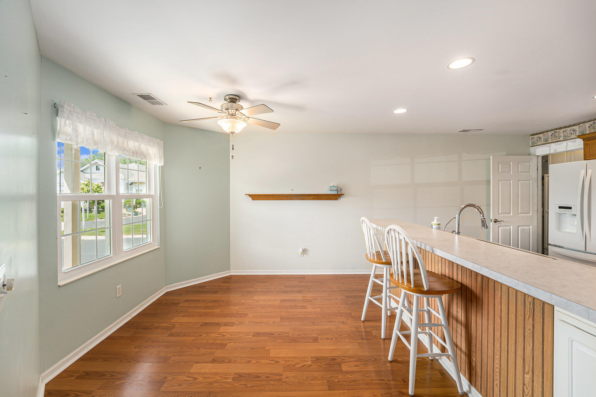 8335 Pointe Drive Crown Point, IN 46307 - Photo 8 of 19 2038x1359