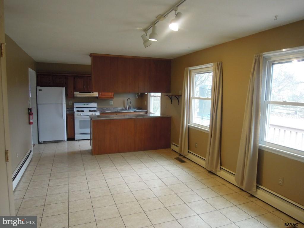 124 Rodes Avenue Gettysburg, PA 17325 - Photo 13 of 23 Gallery Image 13