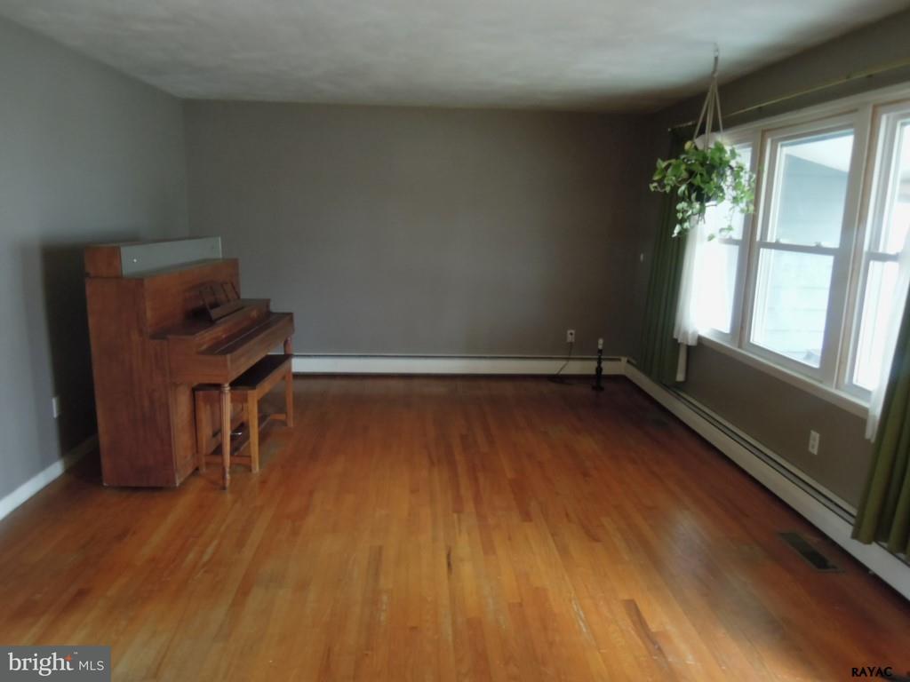 124 Rodes Avenue Gettysburg, PA 17325 - Photo 16 of 23 Gallery Image 16