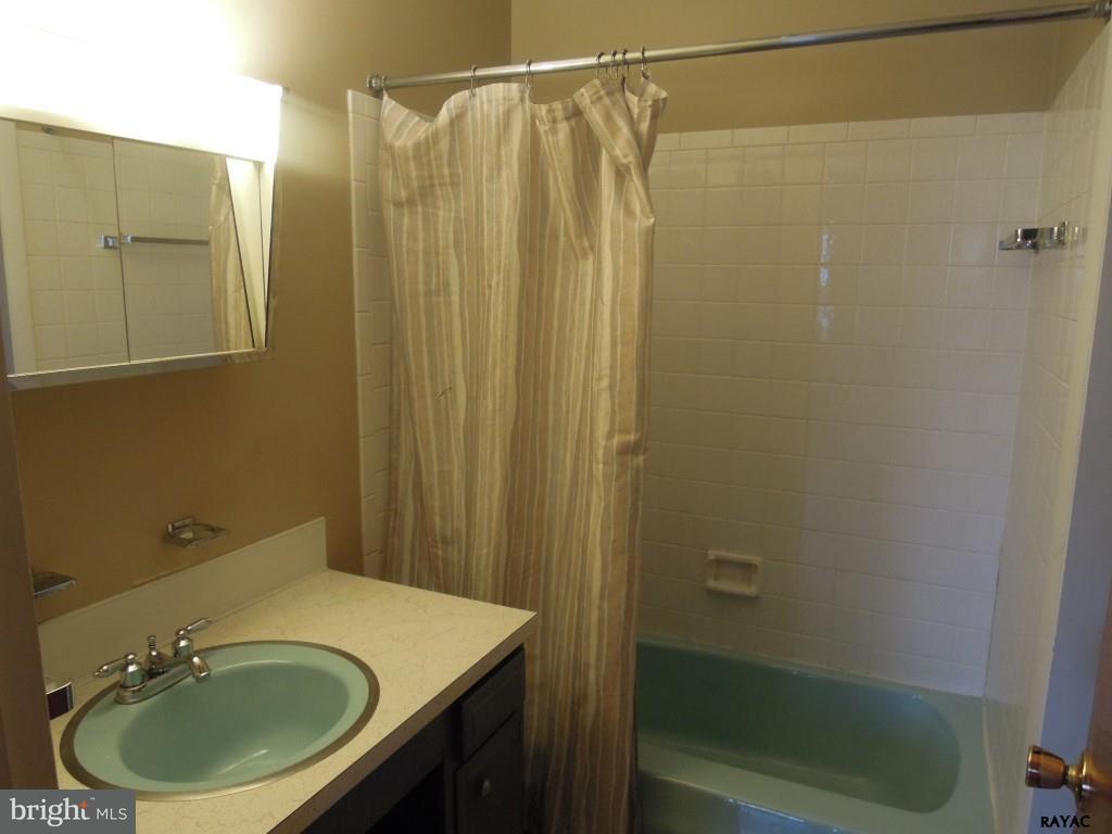 124 Rodes Avenue Gettysburg, PA 17325 - Photo 17 of 23 Gallery Image 17