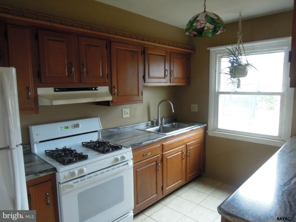 124 Rodes Avenue Gettysburg, PA 17325 - Photo 8 of 23 Gallery Image 8