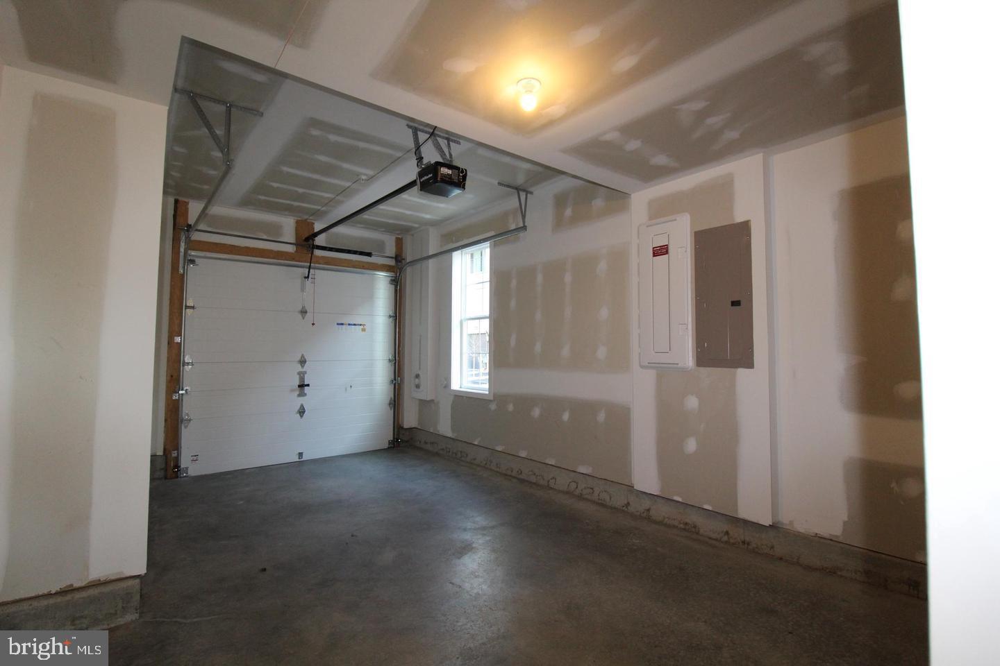 22383 Roanoke Rise Terrace Ashburn, VA 20148 - Photo 15 of 41 a view of empty room