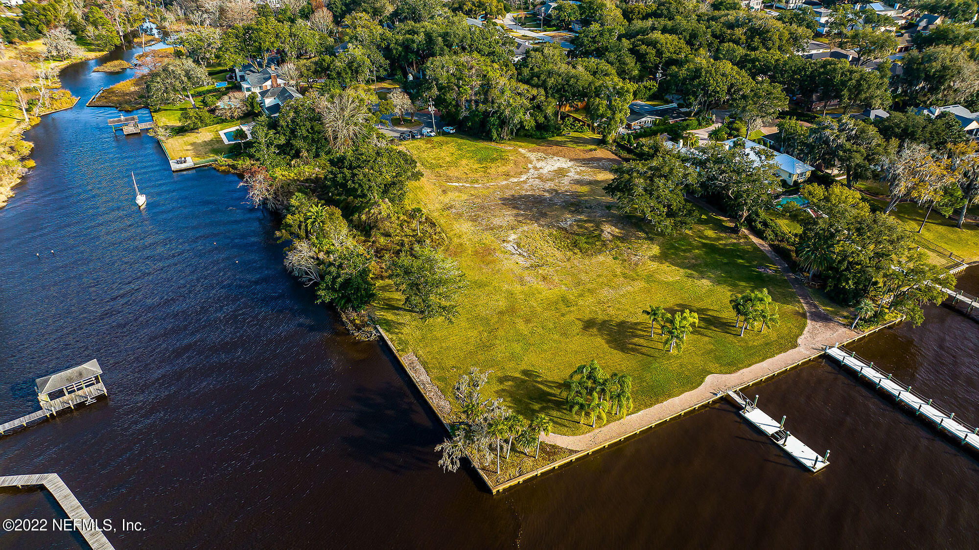 900 Brookwood Road Jacksonville, FL 32207 - Photo 8 of 12 Superior Location