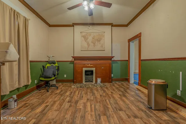 $325,000 | 320 South Douglas Avenue, Rockwood, TN 37854