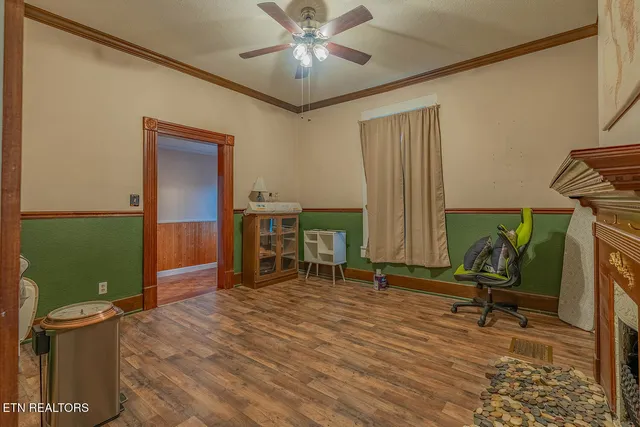 $325,000 | 320 South Douglas Avenue, Rockwood, TN 37854