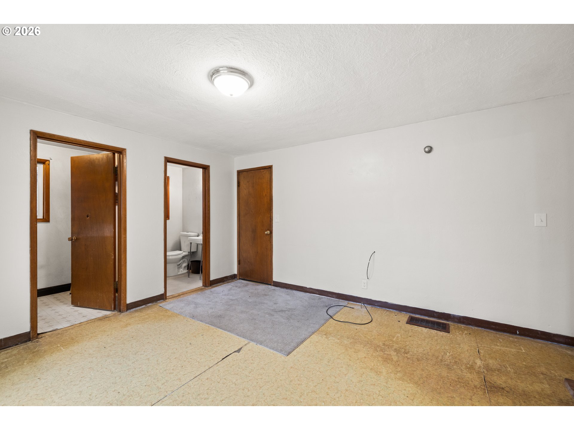 18735 Southwest Rosa Road Beaverton, OR 97078 - Photo 13 of 31