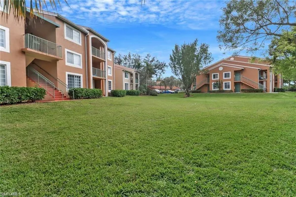 $1,700 | 1180 Wildwood Lakes Boulevard, Unit 108, Naples, FL 34104