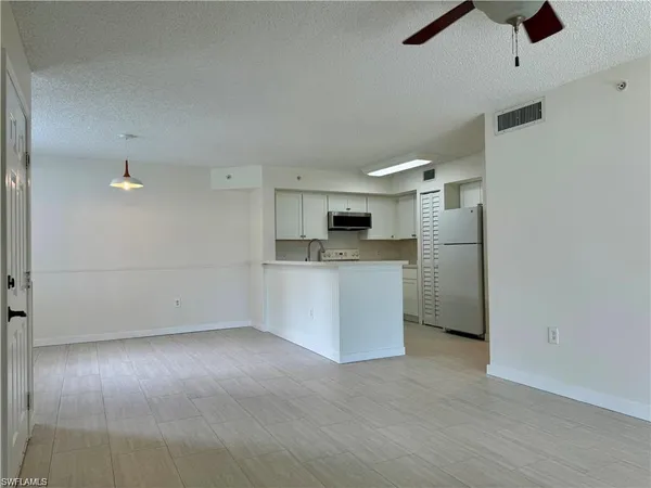 $1,700 | 1180 Wildwood Lakes Boulevard, Unit 108, Naples, FL 34104