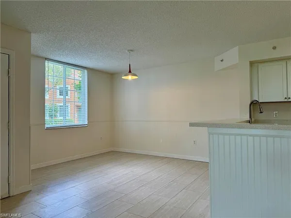 $1,700 | 1180 Wildwood Lakes Boulevard, Unit 108, Naples, FL 34104