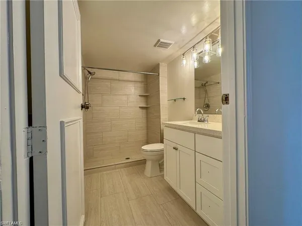 $1,700 | 1180 Wildwood Lakes Boulevard, Unit 108, Naples, FL 34104