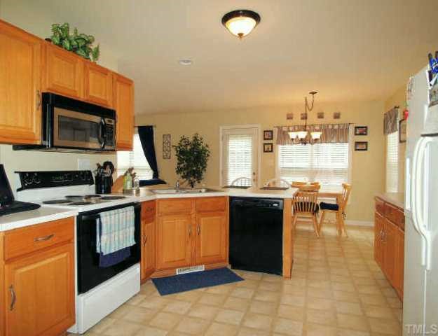 2904 Englefield Drive Raleigh, NC 27615 - Photo 4 of 10 Kitchen