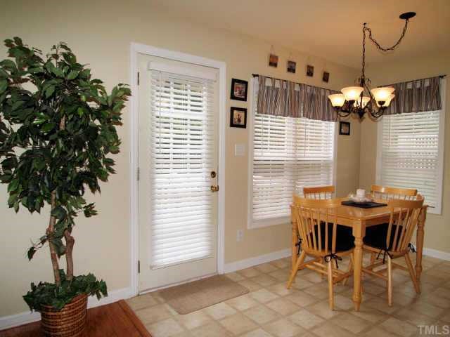 2904 Englefield Drive Raleigh, NC 27615 - Photo 5 of 10 Breakfast Nook
