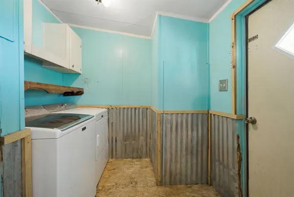 a view of walk in closet