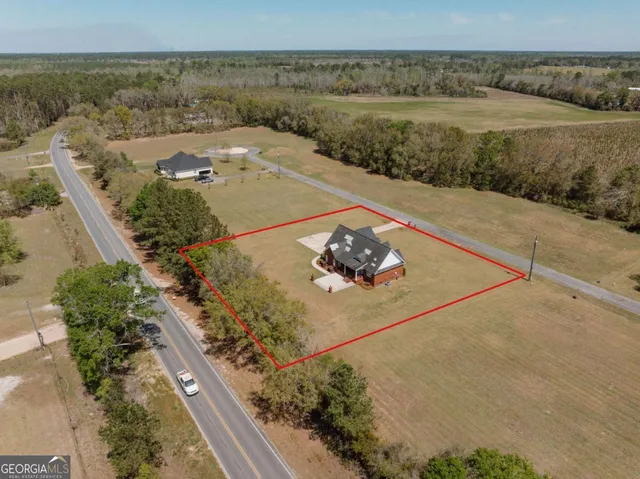 a view of a outdoor space