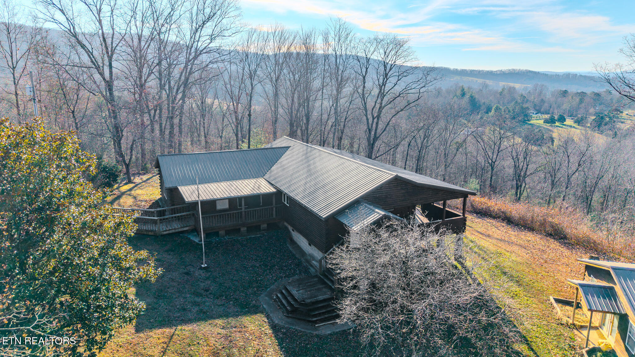 133 Hickory Flats Road Harriman, TN 37748 - Photo 4 of 44 DJI_20251213150719_0518_D