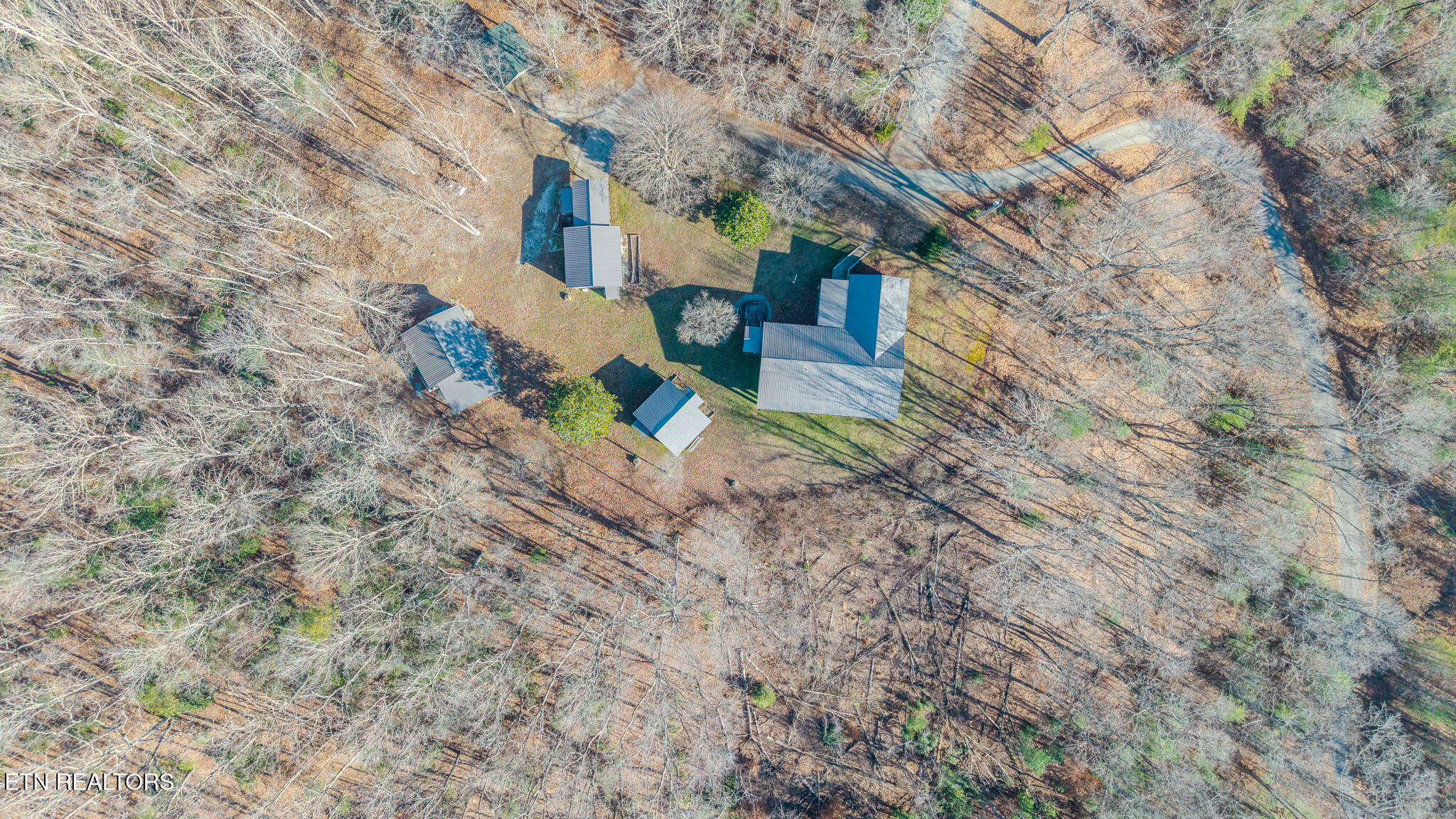 133 Hickory Flats Road Harriman, TN 37748 - Photo 42 of 44 DJI_20251213150741_0519_D