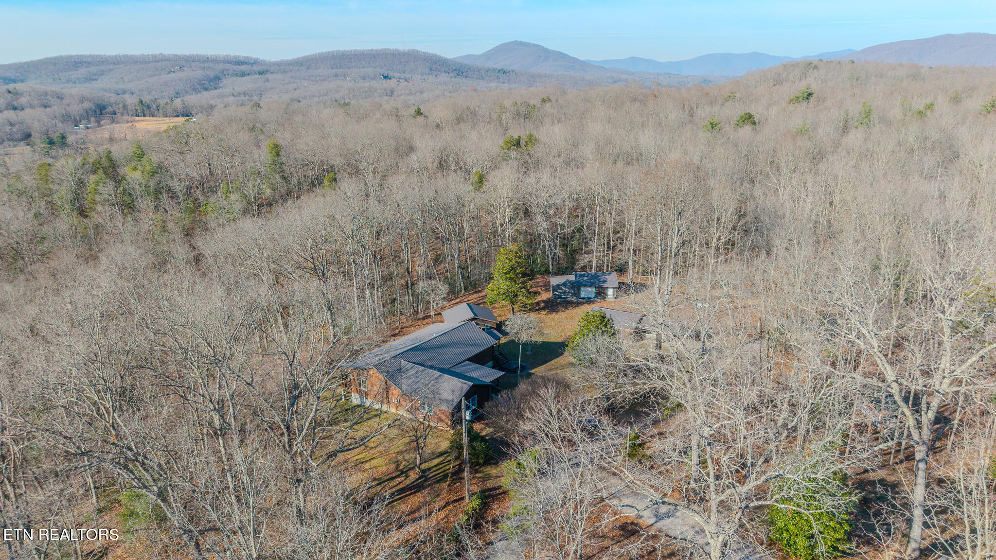 133 Hickory Flats Road Harriman, TN 37748 - Photo 43 of 44 DJI_20251213150444_0513_D