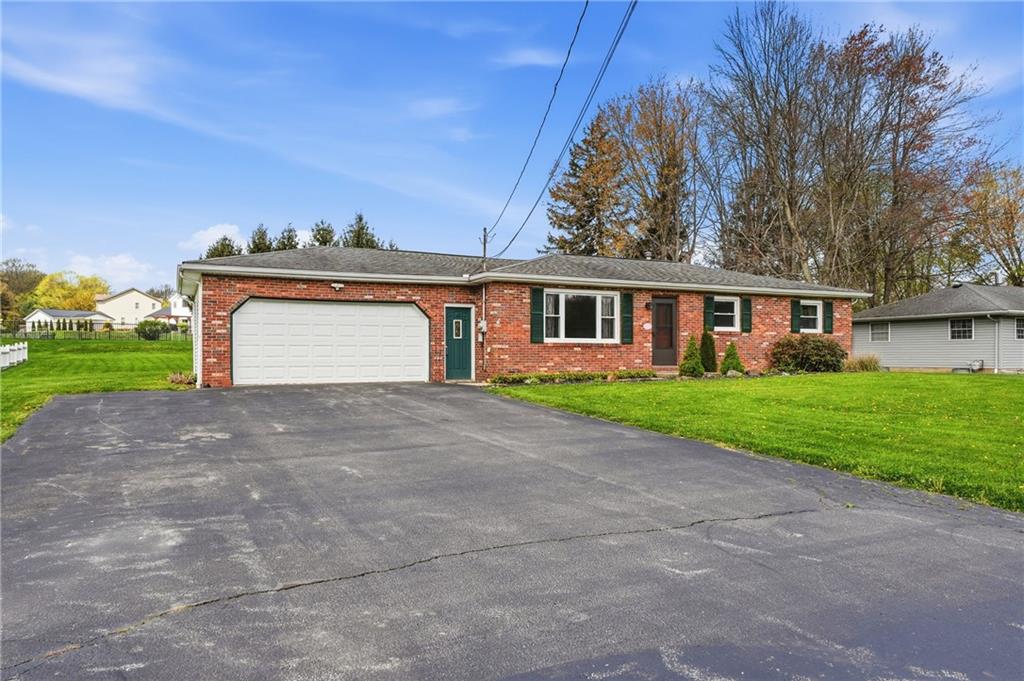 745 Robertson Road Hermitage, PA 16148 - Photo 2 of 33