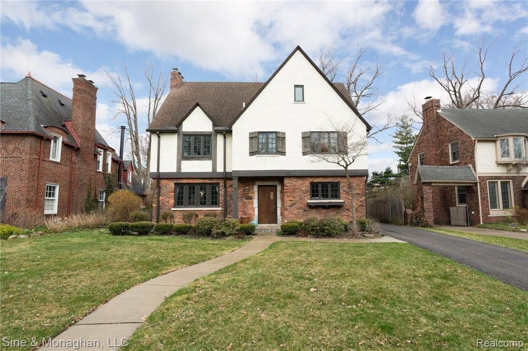 505 Lincoln Road Grosse Pointe, MI 48230 - Photo 1 of 25 1.jpg