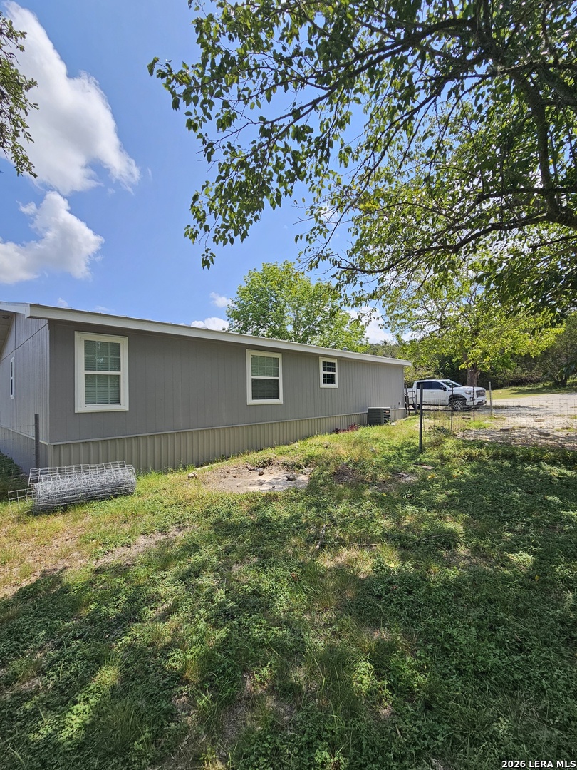 9008 Pocahontas Spring Branch, TX 78070 - Photo 5 of 21 Gallery Image 5