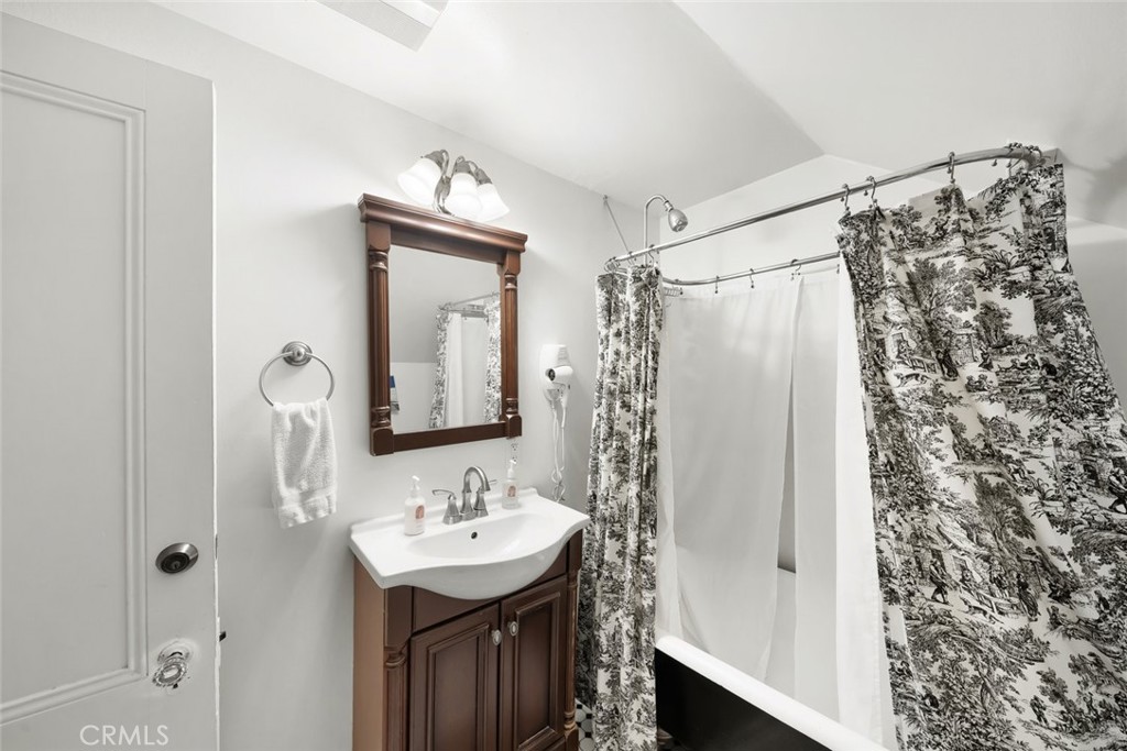 2476 Main Street Cambria, CA 93428 - Photo 33 of 75